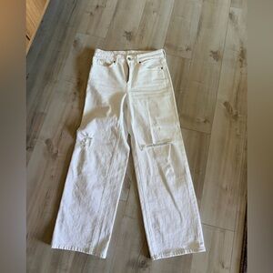 Old Navy White Wide-Leg Distressed Jeans